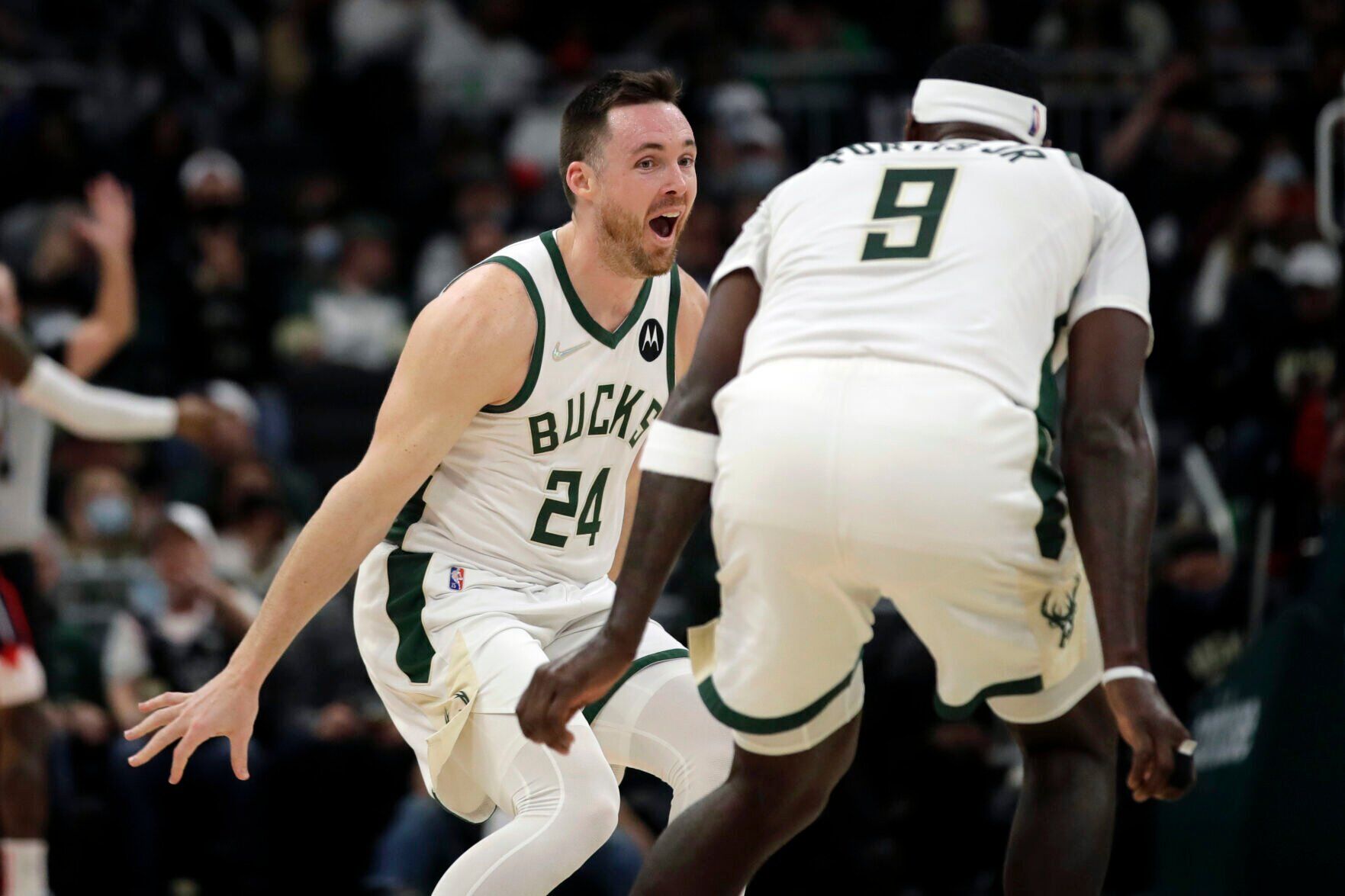 pat connaughton bobby portis shirt