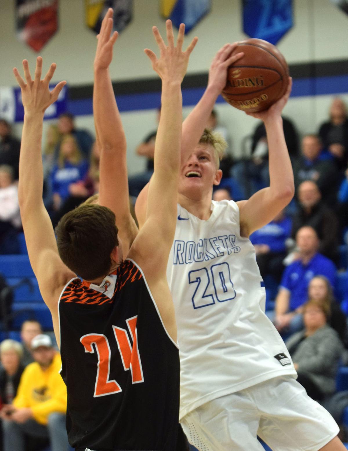 Boys Hoops Moldenhauer Piles Up 19 Points Helps Randolph Down