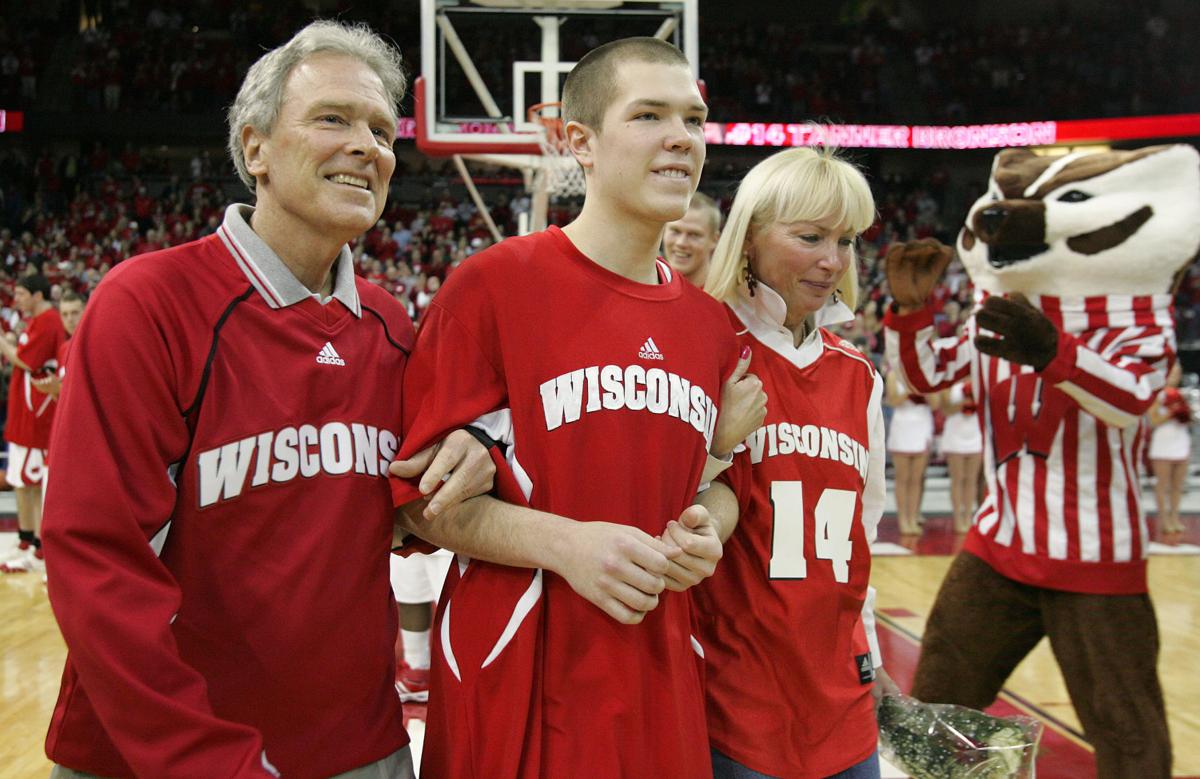 College Men S Basketball Former Badger Tanner Bronson Named Assistant Coach At Chattanooga College Wiscnews Com