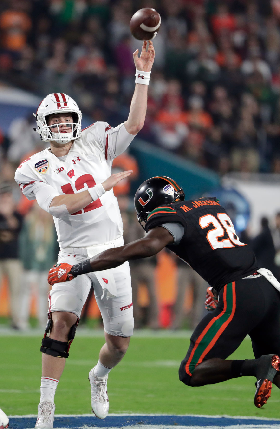 tom oates: badgers quarterback alex hornibrook poised to build