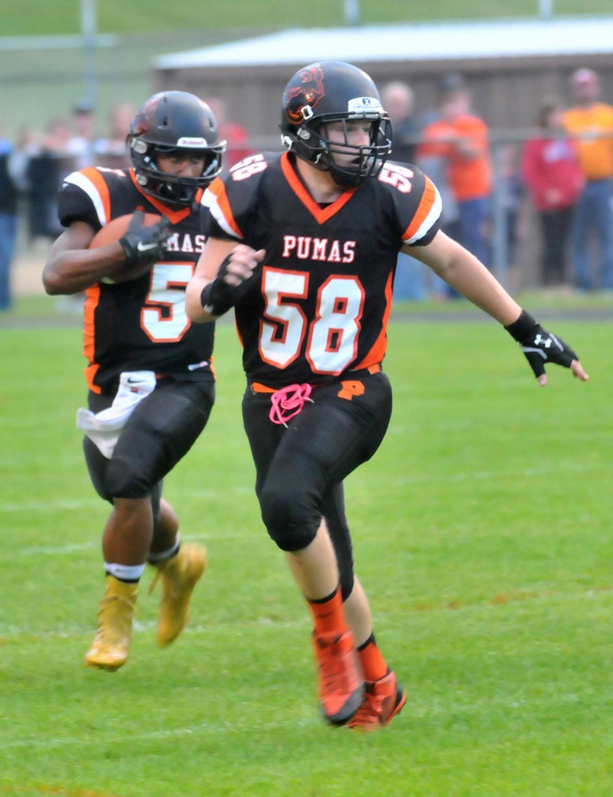 PREP FOOTBALL uses fast start to roll past Wisconsin Dells 42