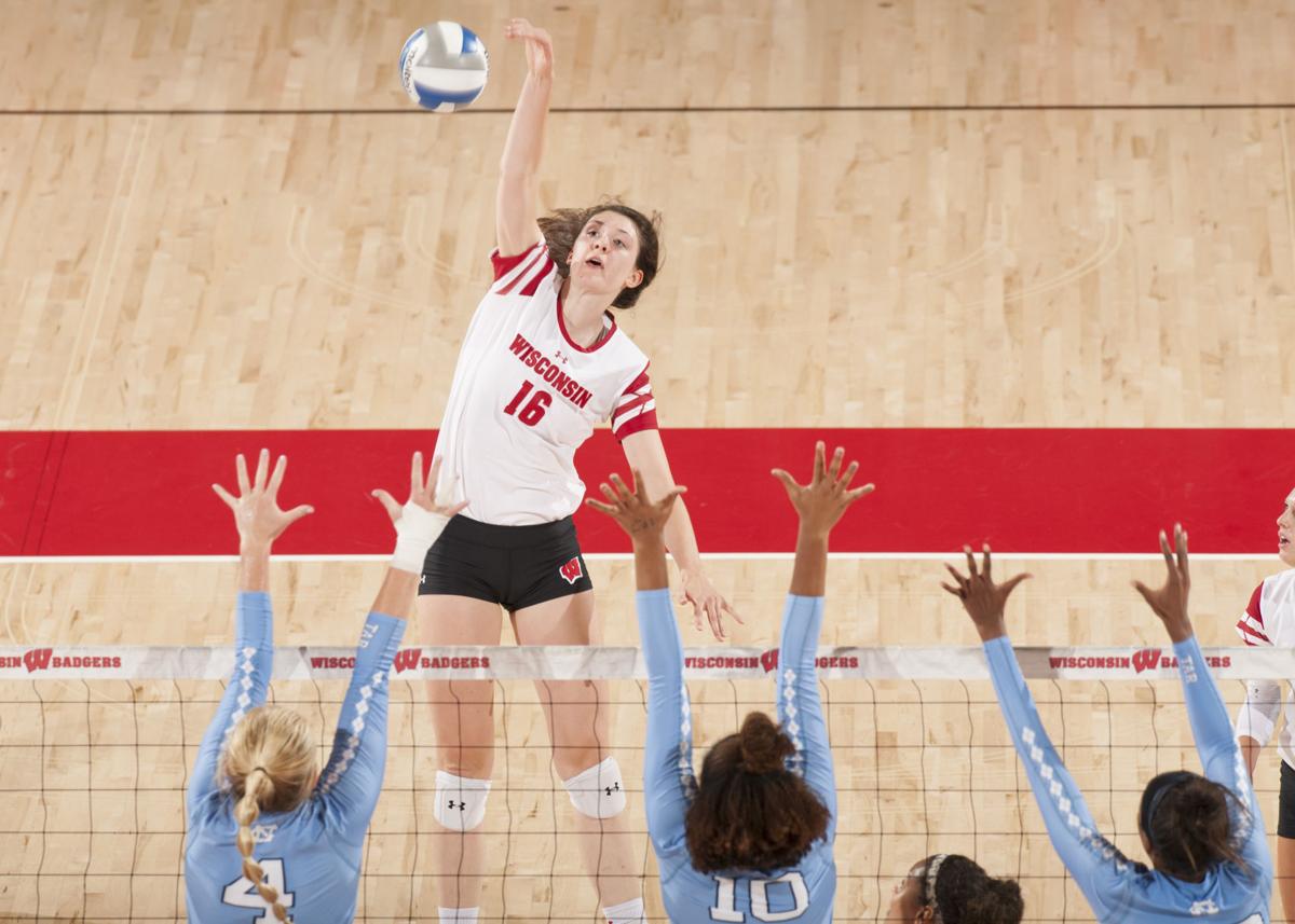 Badgers Volleyball Dana Rettke Again Named Big Ten Freshman Of Week As Wisconsin Falls To No 7 College Wiscnews Com