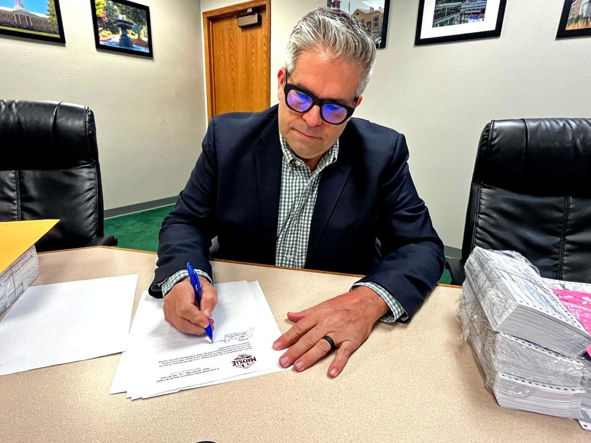 Mayville mayor suspends 2 City Council members