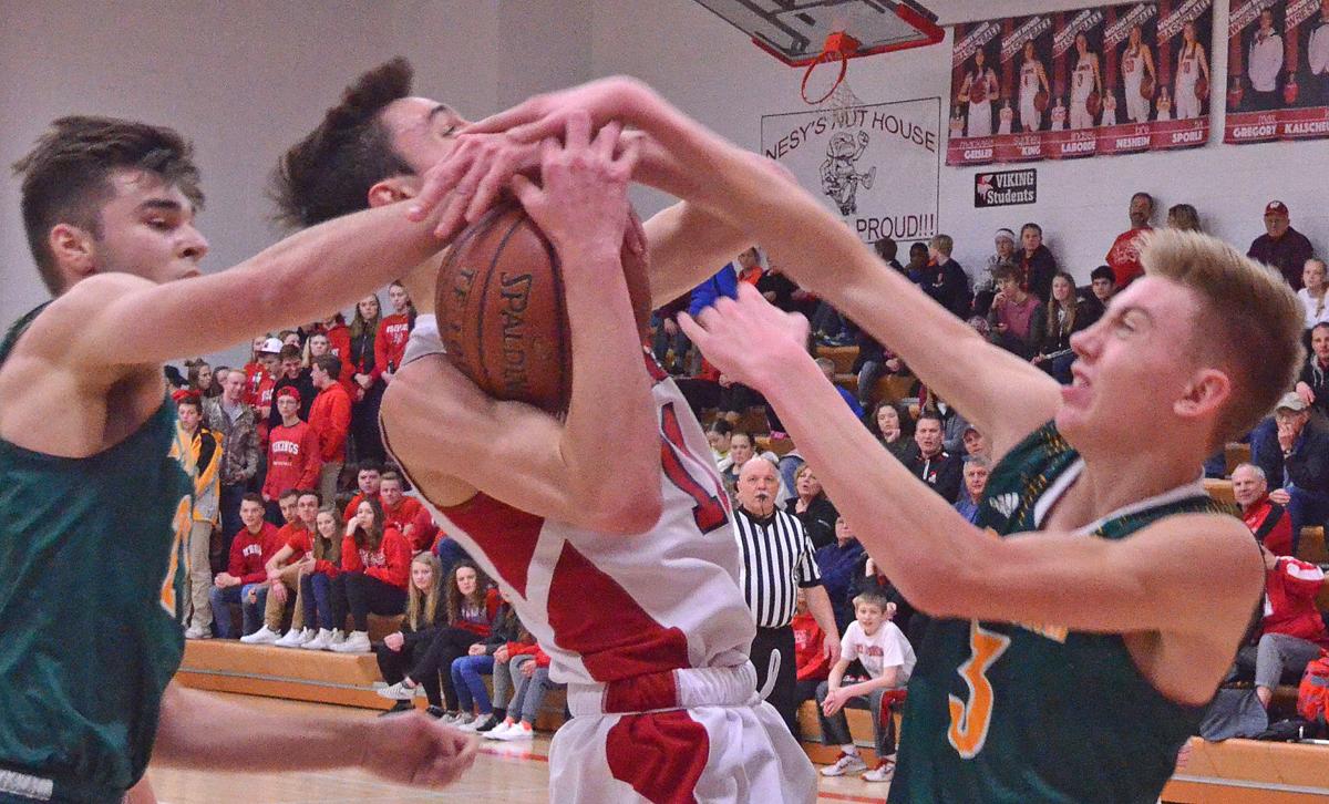 Boys Hoops Obstacles Topple Beaver Dam In Road Loss To Mt Horeb