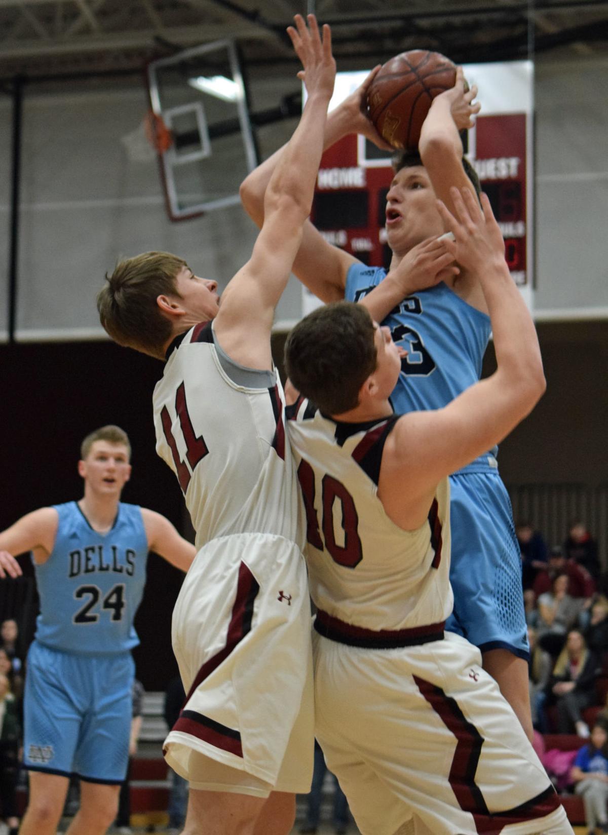 Prep Boys Basketball Wisconsin Dells Can T Cap Second Comeback