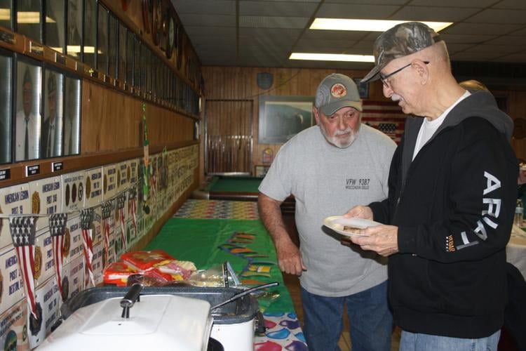 VFW Thaler and Boyer getting food