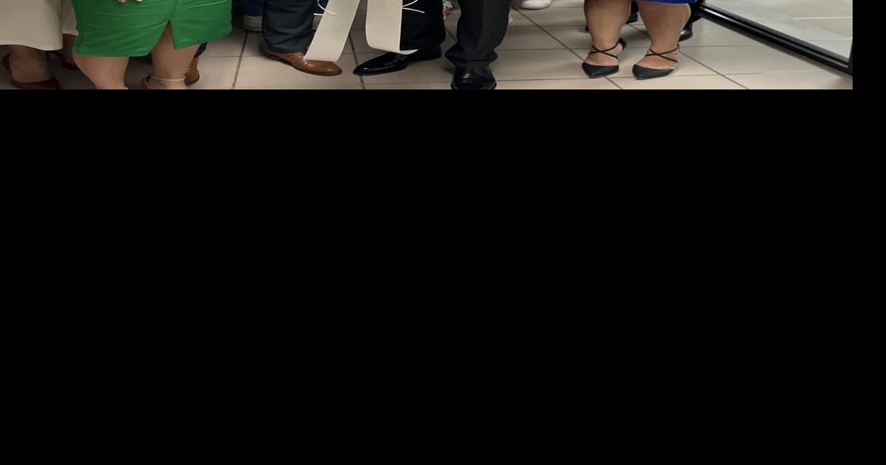 Celebran la gran apertura de Dewey Nursing Hospital en el recinto de