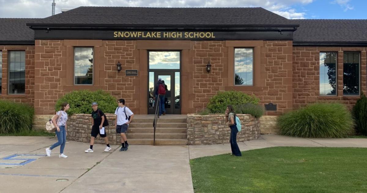 Snowflake Jr. High Snowflake students return to classes | Navajo County | wmicentral.com