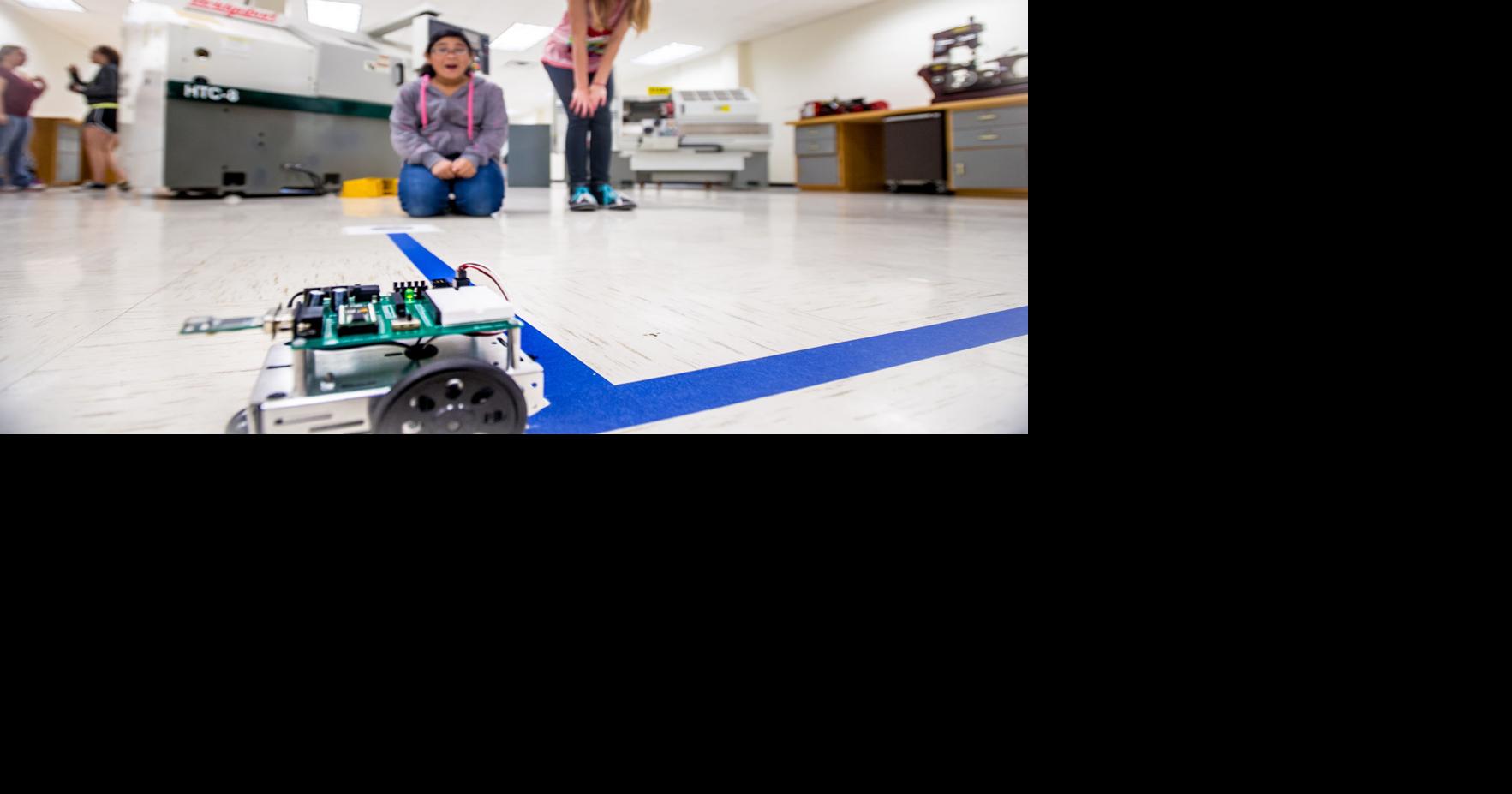 Show Low Library earns 10,000 in grants for new robotics club Latest