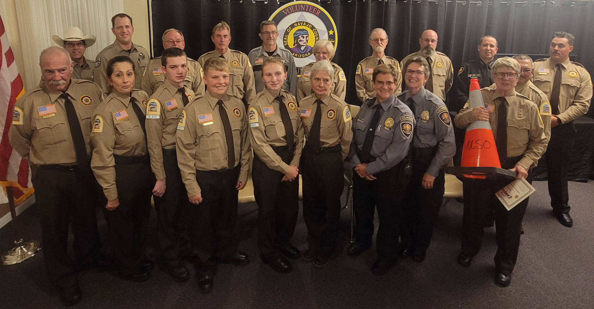 NAVAJO COUNTY VOLUNTEER LAW ENFORCEMENT ACADEMY GRADUATES TO A