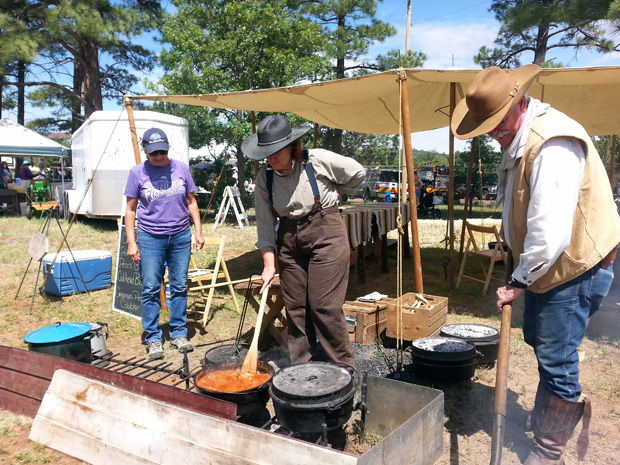 old-fashioned Cuisine Pinedale Chuck Wagon Dutch Oven Cookoff ...