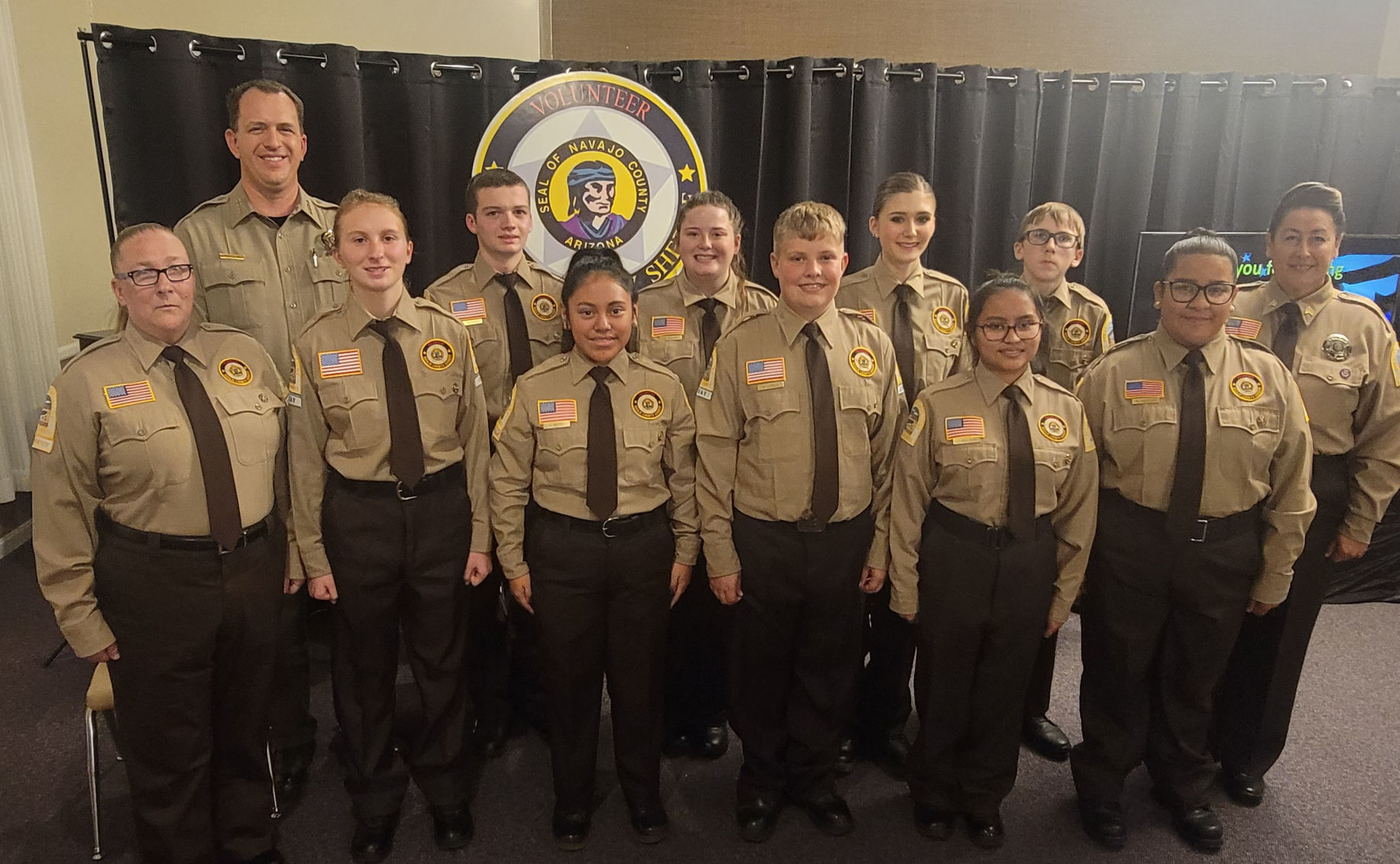 NAVAJO COUNTY VOLUNTEER LAW ENFORCEMENT ACADEMY GRADUATES TO A