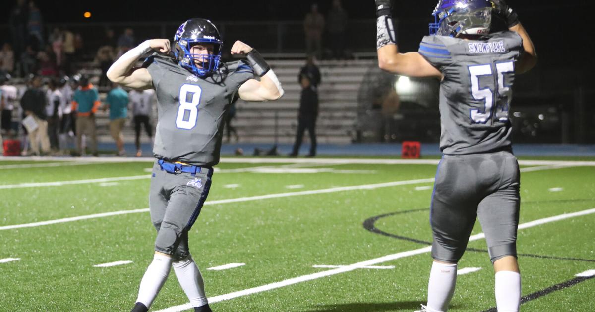 Snowflake Lobos Snowflake football perfect in regular season for first time in 42 years ...