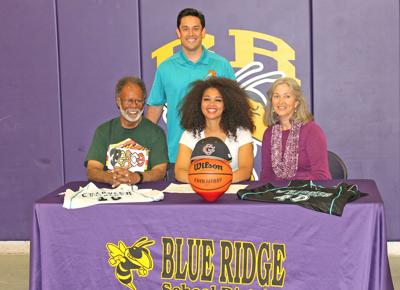 Peace Looks To Blossom At Chandler Gilbert Cc Local Sports