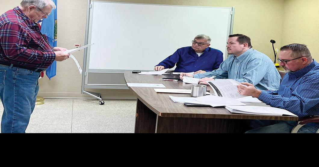 Commissioners extend burn ban, approve contracts News