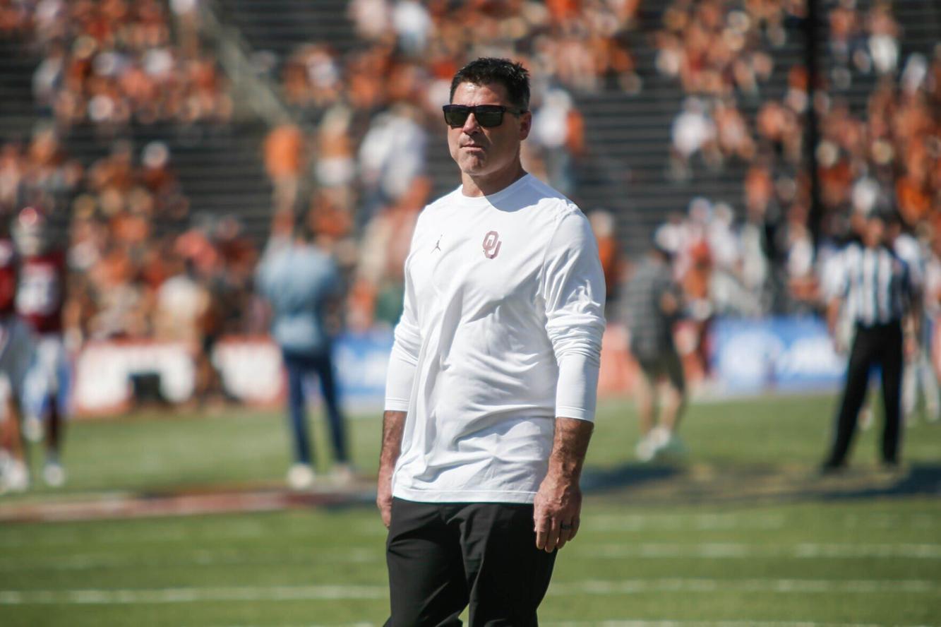 Littrell out as Oklahoma's offensive coordinator, Finley takes over