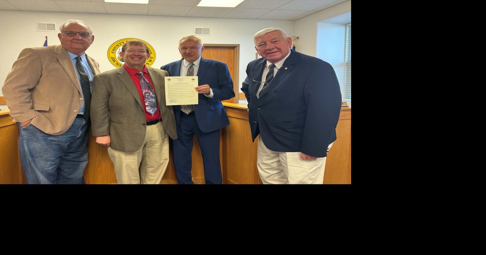 Commission approves resolution opposing the Valley Link transmission project