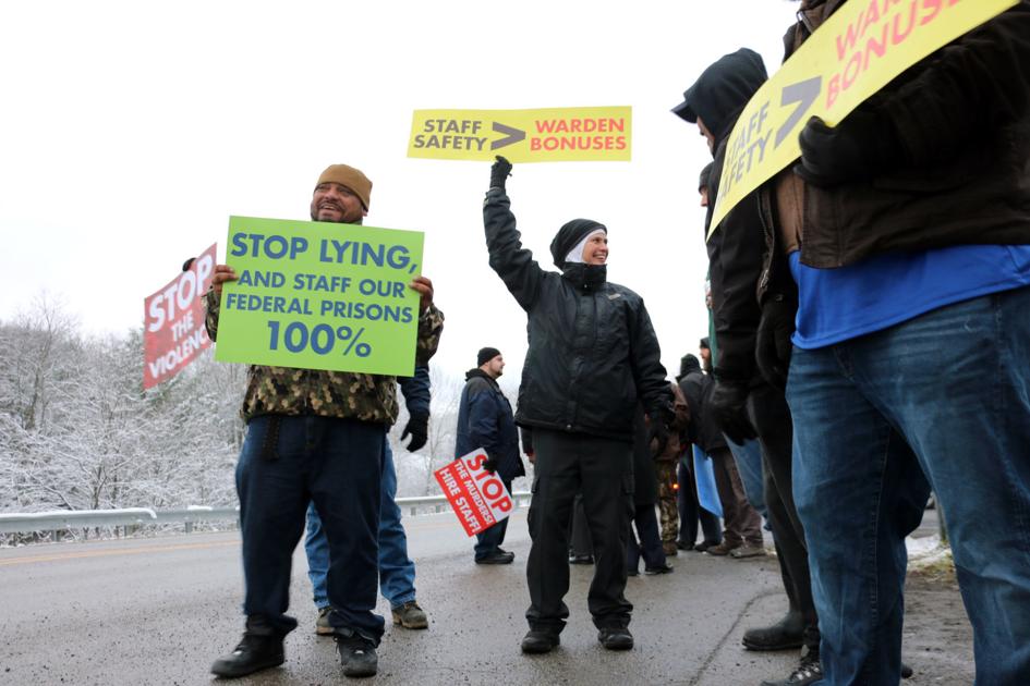 Union official Officers injured by inmate at USP Hazelton in Preston