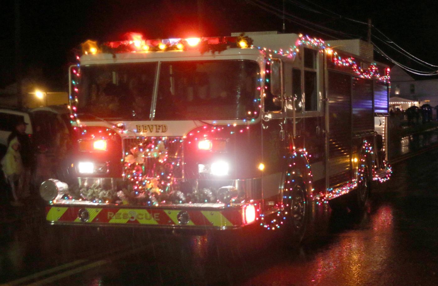 Hauppauge Fire Department Christmas Parade 2022 Bruceton To Light Up The Town On Dec. 7 With Christmas Homecoming | Preston  County News | Wvnews.com