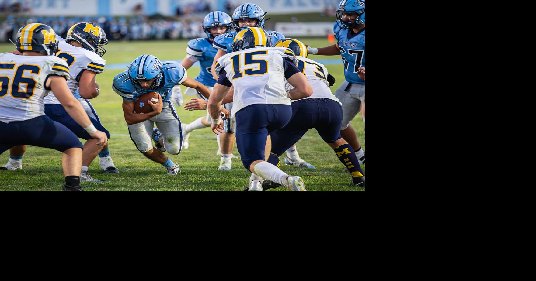1418-11 breaks through line for a TD.jpg