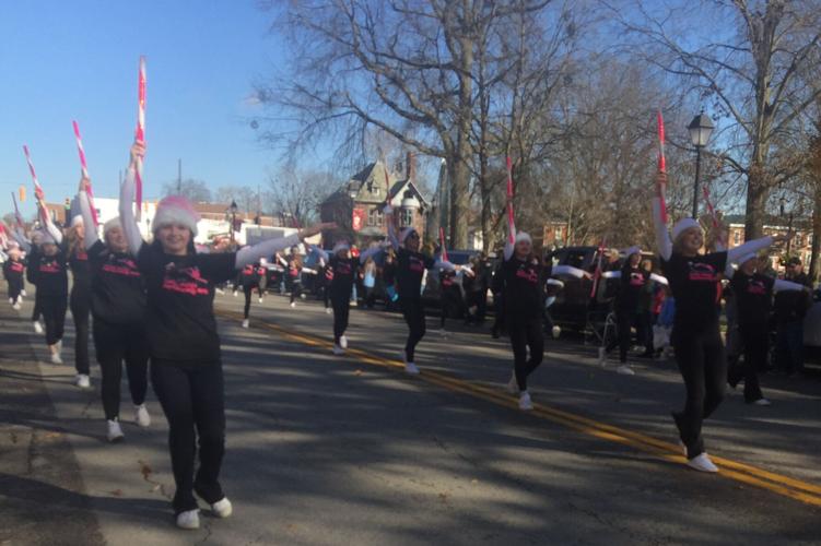 Gallipolis Christmas parade draws 70 entries, plenty of spectators