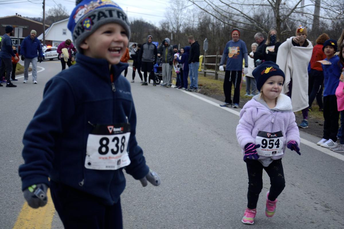 Hundreds again flock to Turkey Trot 5K in Shinnston, WV ...