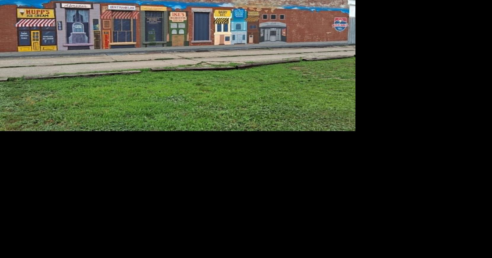 New Ravenswood mural celebrates historic downtown businesses