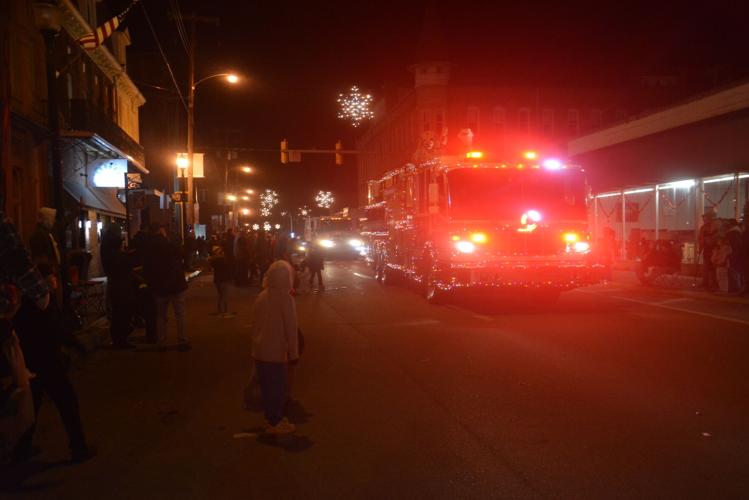 Weston (West Virginia) Christmas season with annual parade