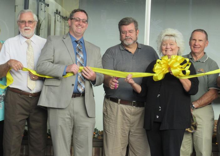 Westernport cuts ribbon on new city hall