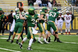 Brysen Dixon throws 5 TD passes in win over Braxton County