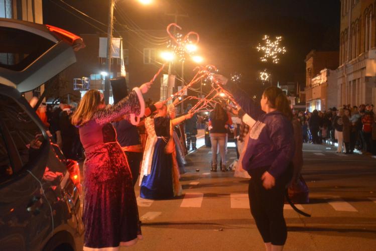 Weston (West Virginia) Christmas season with annual parade