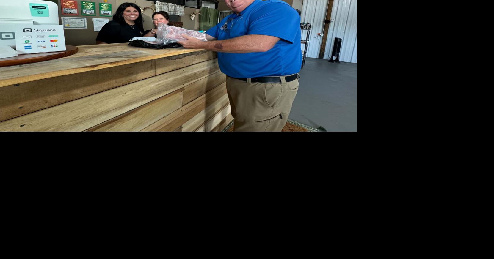 Mayor gets quality products