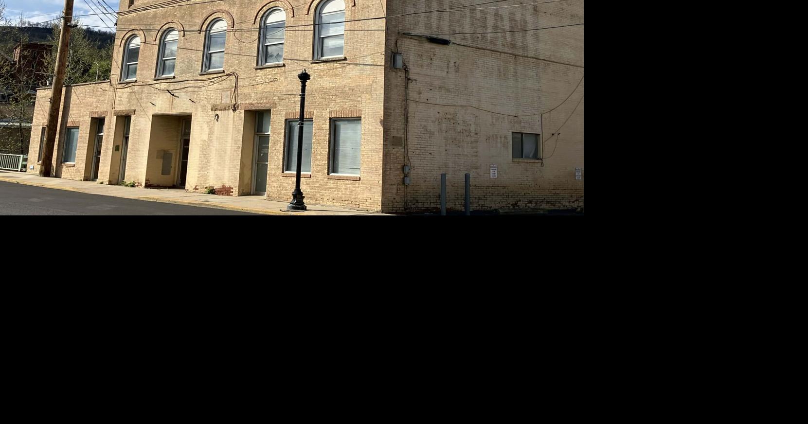 Westernport commissioners approve demo for former town hall