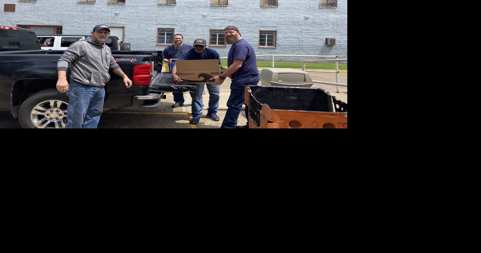 Gallipolis Post Office participates in annual letter carrier food drive