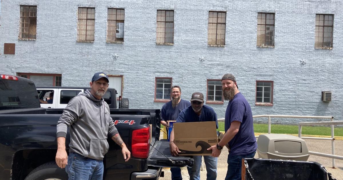 Gallipolis Post Office participates in annual letter carrier food drive Gallipolis Post Office participates in annual letter carrier food drive