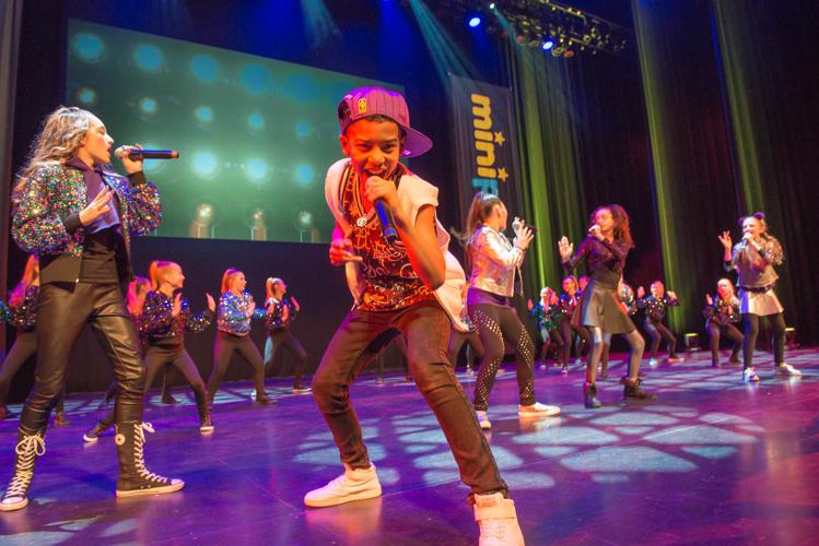 Mini Pop Kids Live  Meridian Theatres @ Centrepointe
