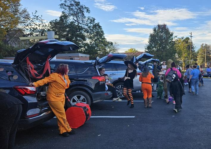McDonald's in Buckhannon, West Virginia, holds annual trunkortreat