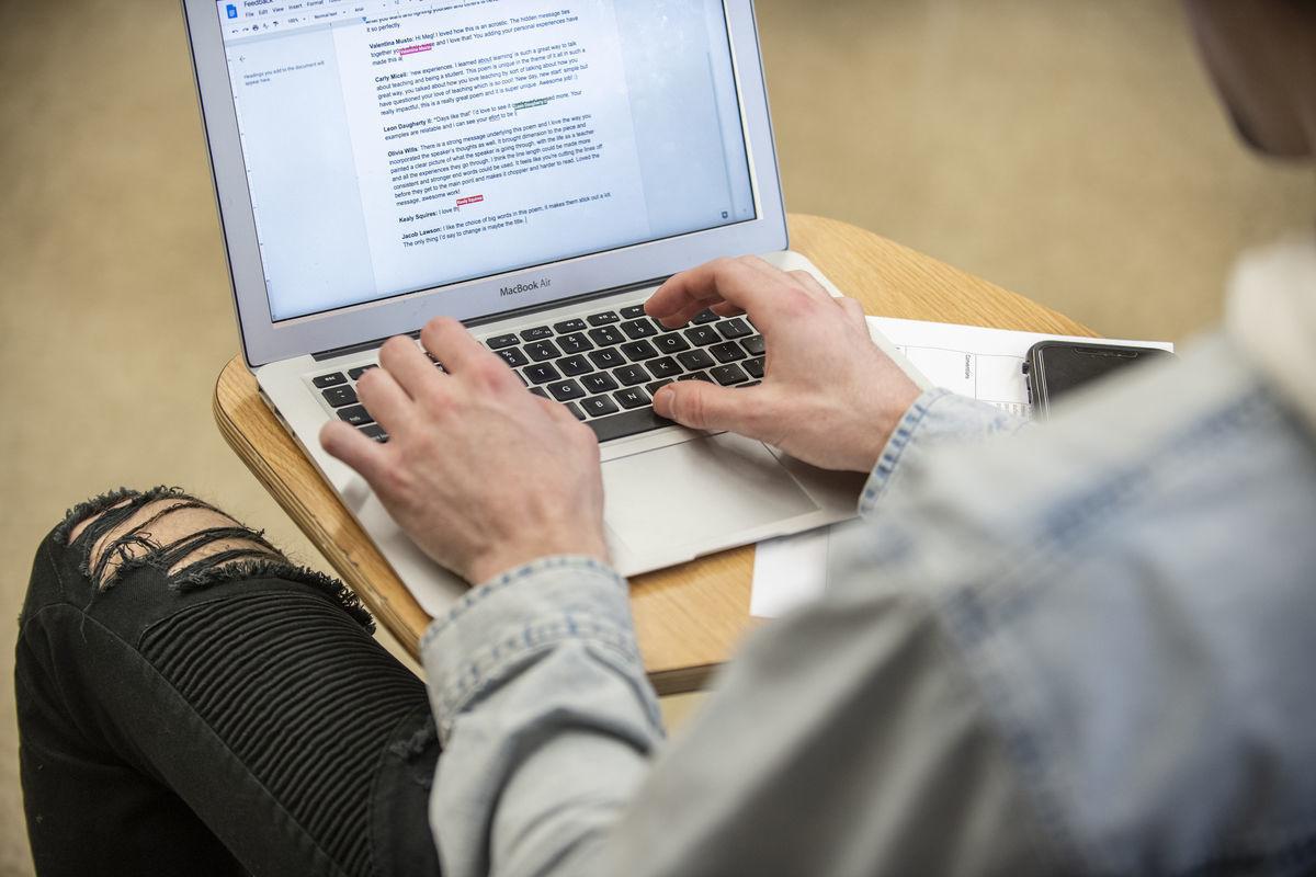 Wvu Students Discuss Pros Cons Of Online Learning Wv News