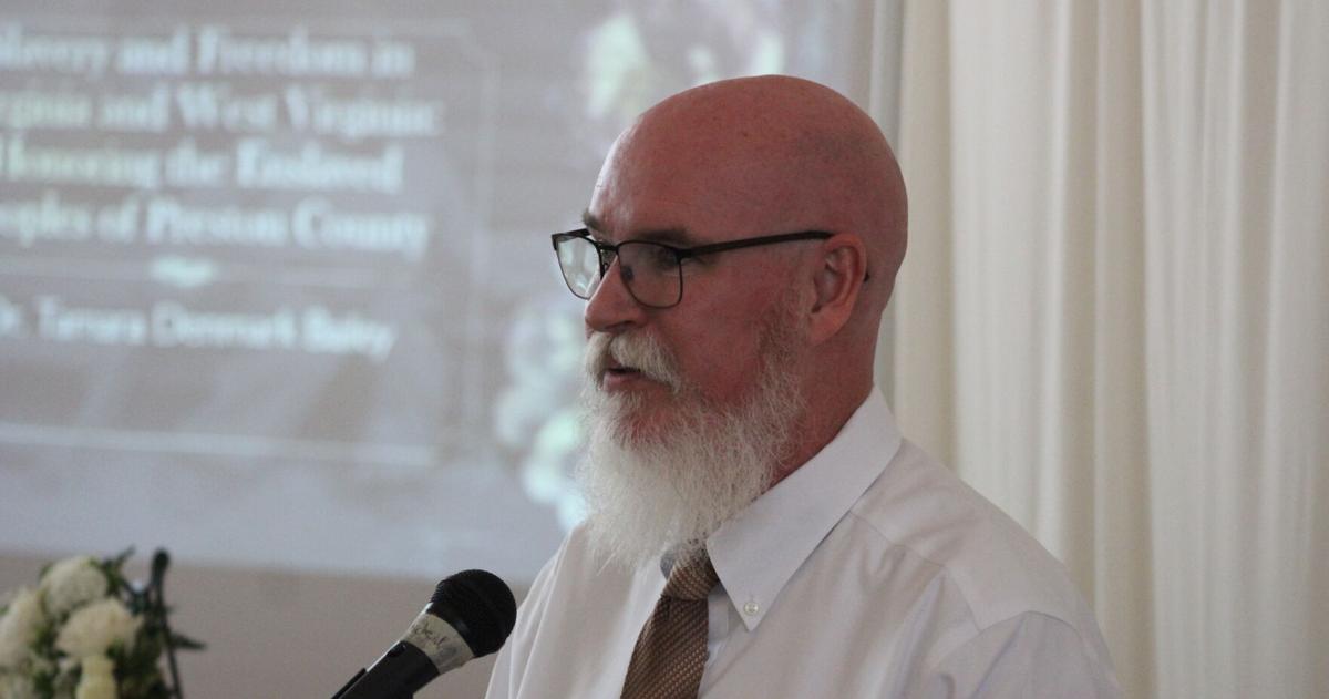 Over 100 gather for Fairfax Slave Cemetery dedication in Arthurdale