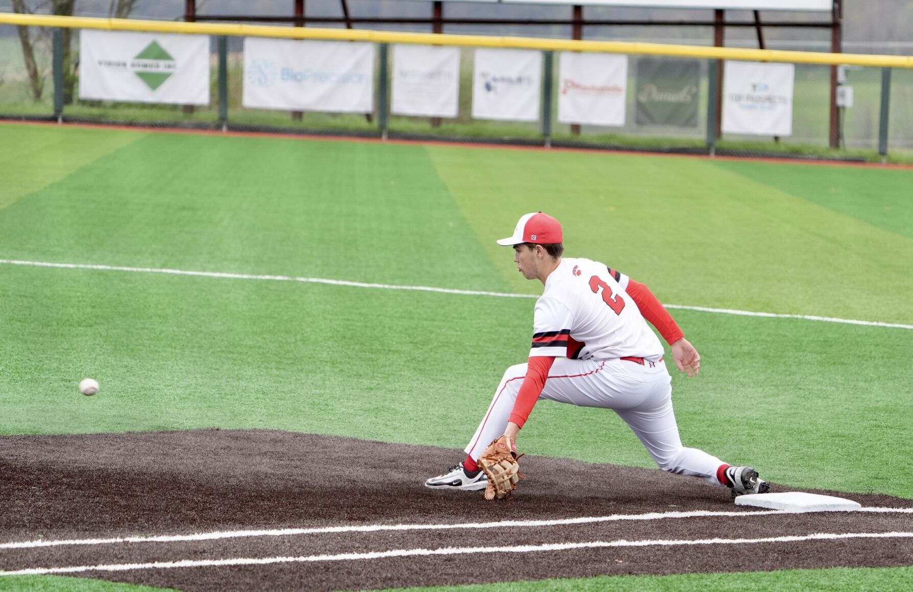 Owen Sondericker's complete game, Luke Rohrig's blast lead Bridgeport ...