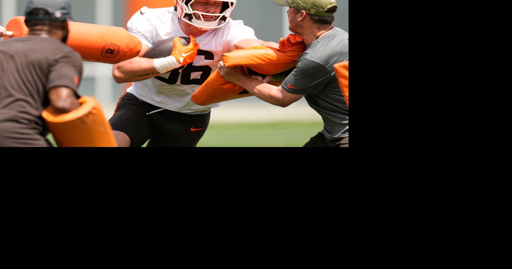 CORRECTION Browns Football