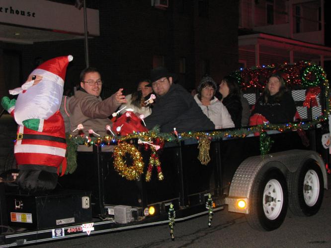 Photo Gallery Keyser ushers in Christmas with annual parade