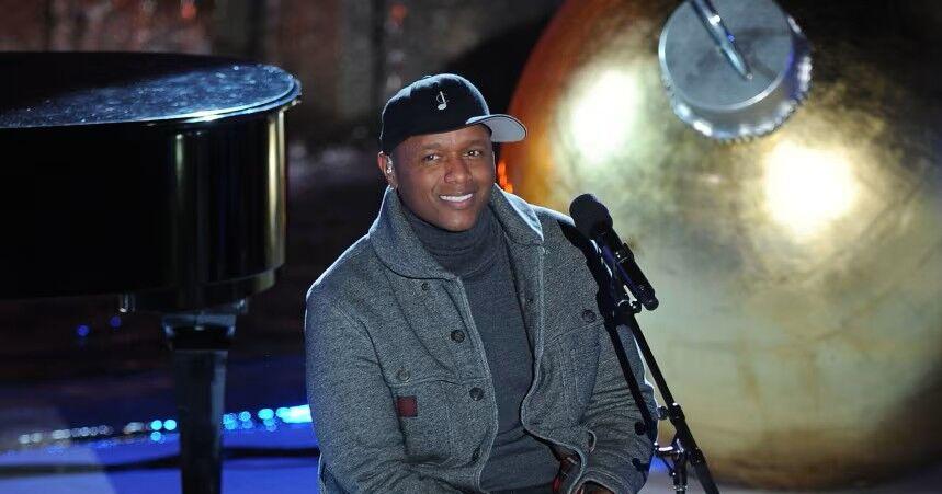 जेवियर कोलन ज़िमर थिएटर में लाइव प्रदर्शन करेंगे