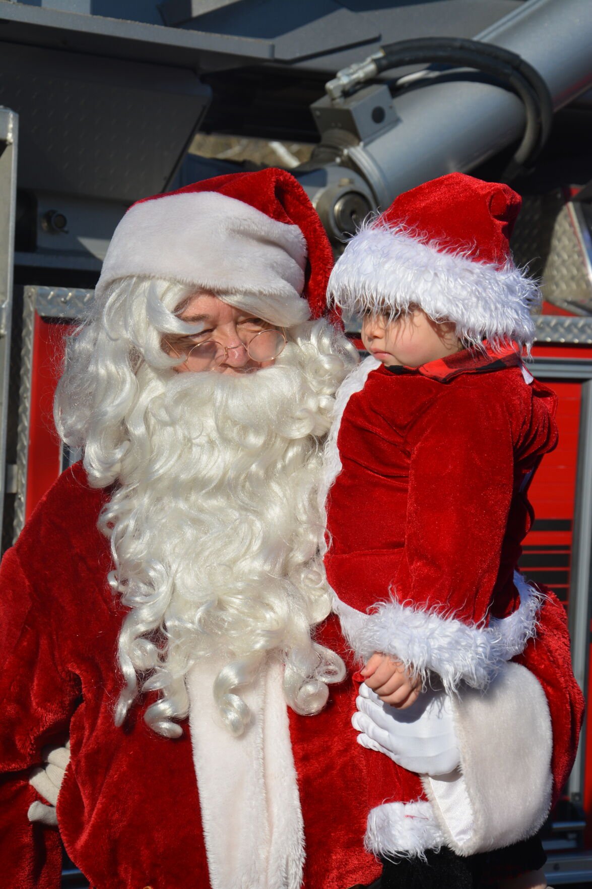 Hungarian Christmas Bridgeport Ct 2022 Pleasant Weather Allows For Enjoyable Bridgeport (West Virginia) Christmas  Parade | Harrison News | Wvnews.com