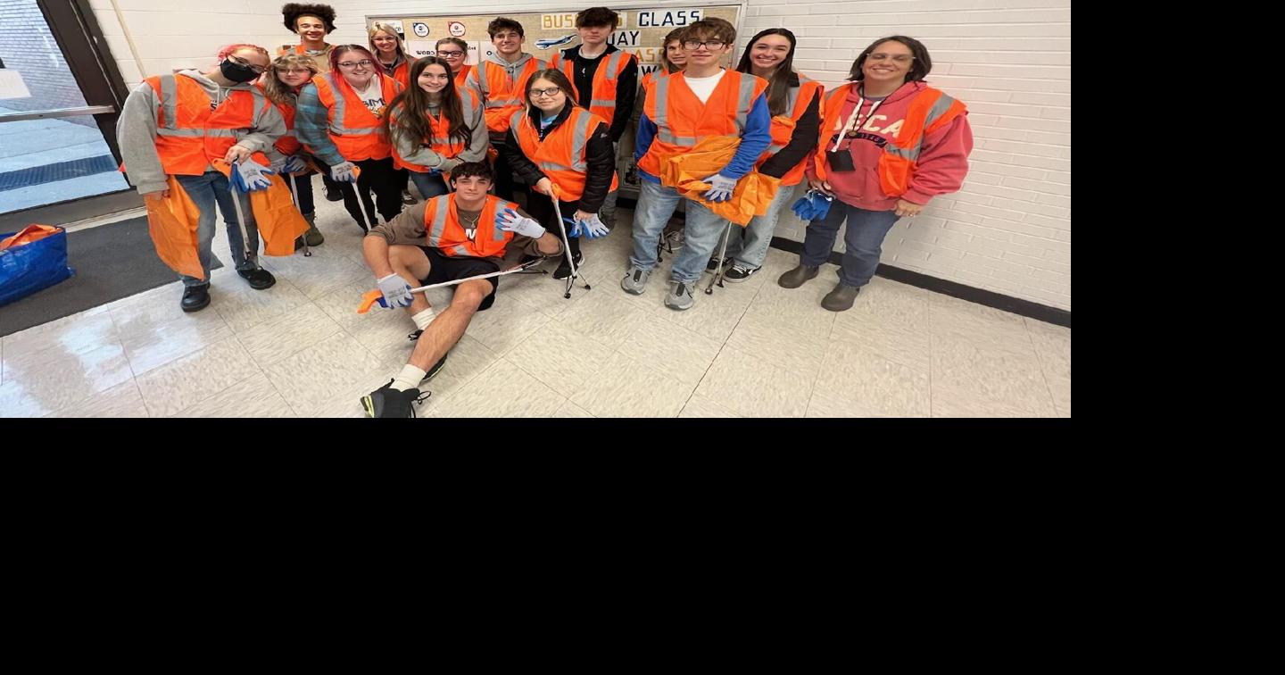 Lincoln High School DECA & business class students help clean up