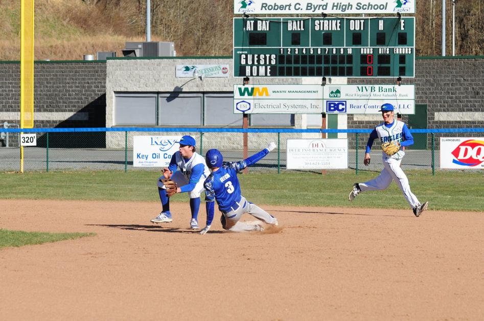 Buccaneers Down Rcb 9 4 High School Wvnews Buccaneers Down Rcb 9 4 High School Wvnews