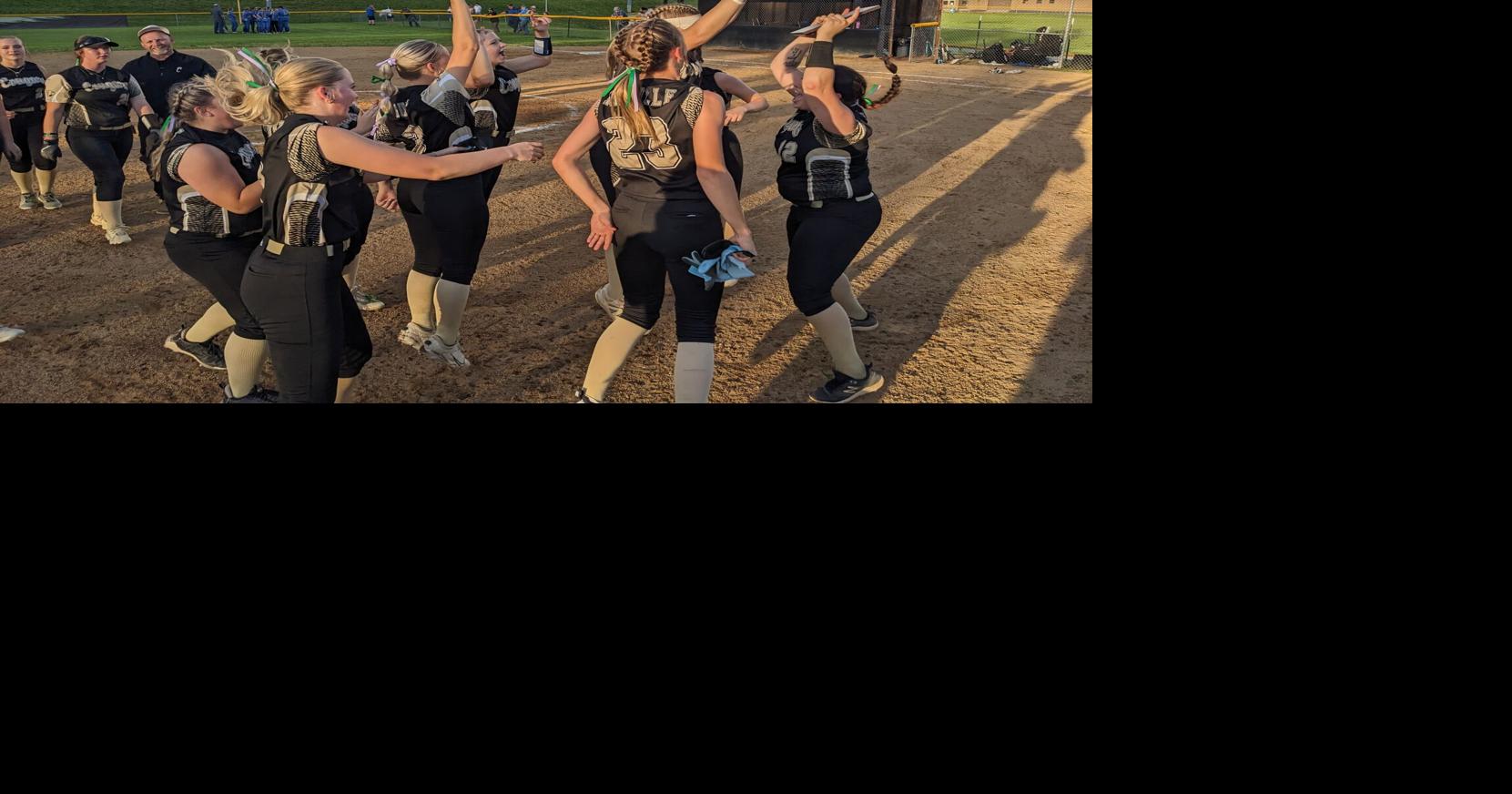 Ford goes deep twice as Lincoln downs Lewis County to claim sectional title
