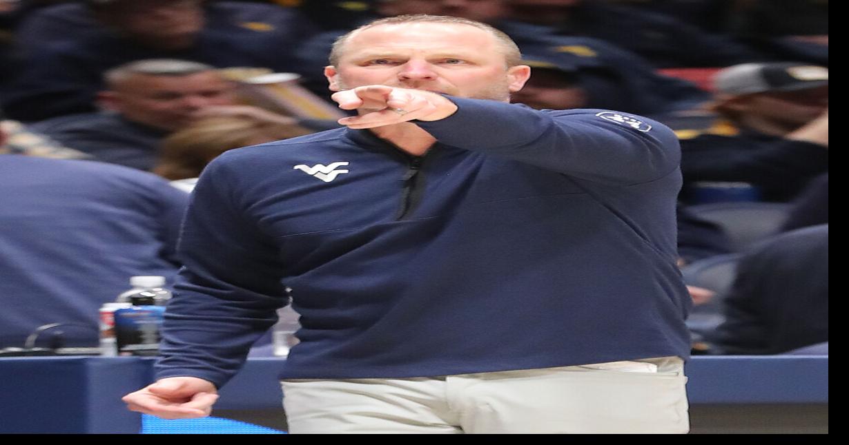 ESPN: Darian DeVries Not a Candidate for Iowa Head Coaching Job; other  reports indicate Indiana may be calling | West Virginia University Sports |  wvnews.com