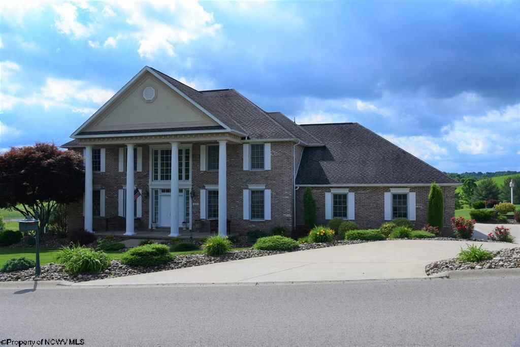 Southpointe Brick Home For Sale Updated Inside And Out In Fairmont Wv Wvhomes Wvnews Com