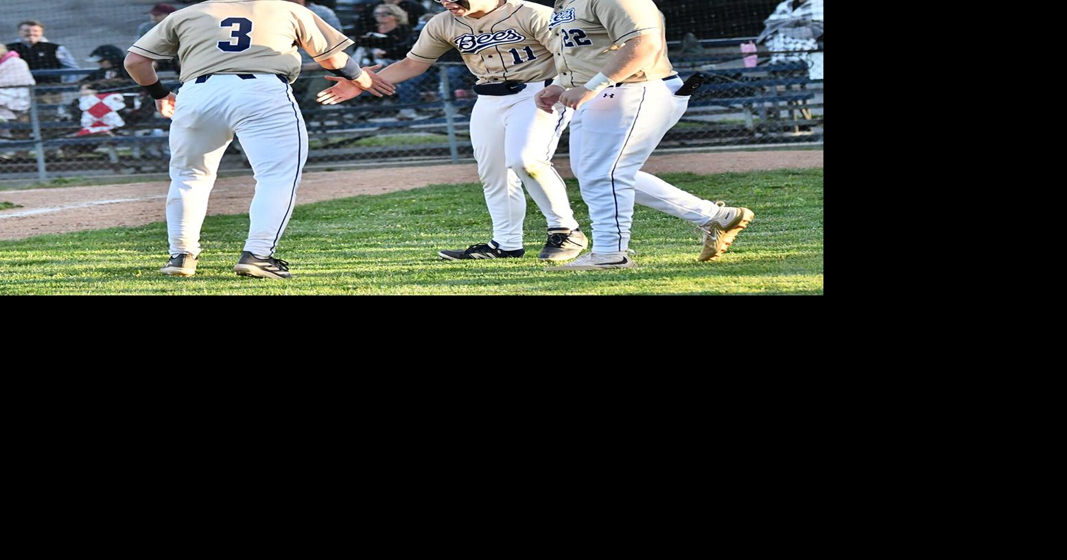 EFHS 3, 11, 22 CELEBRATE WINNING RUN.JPG